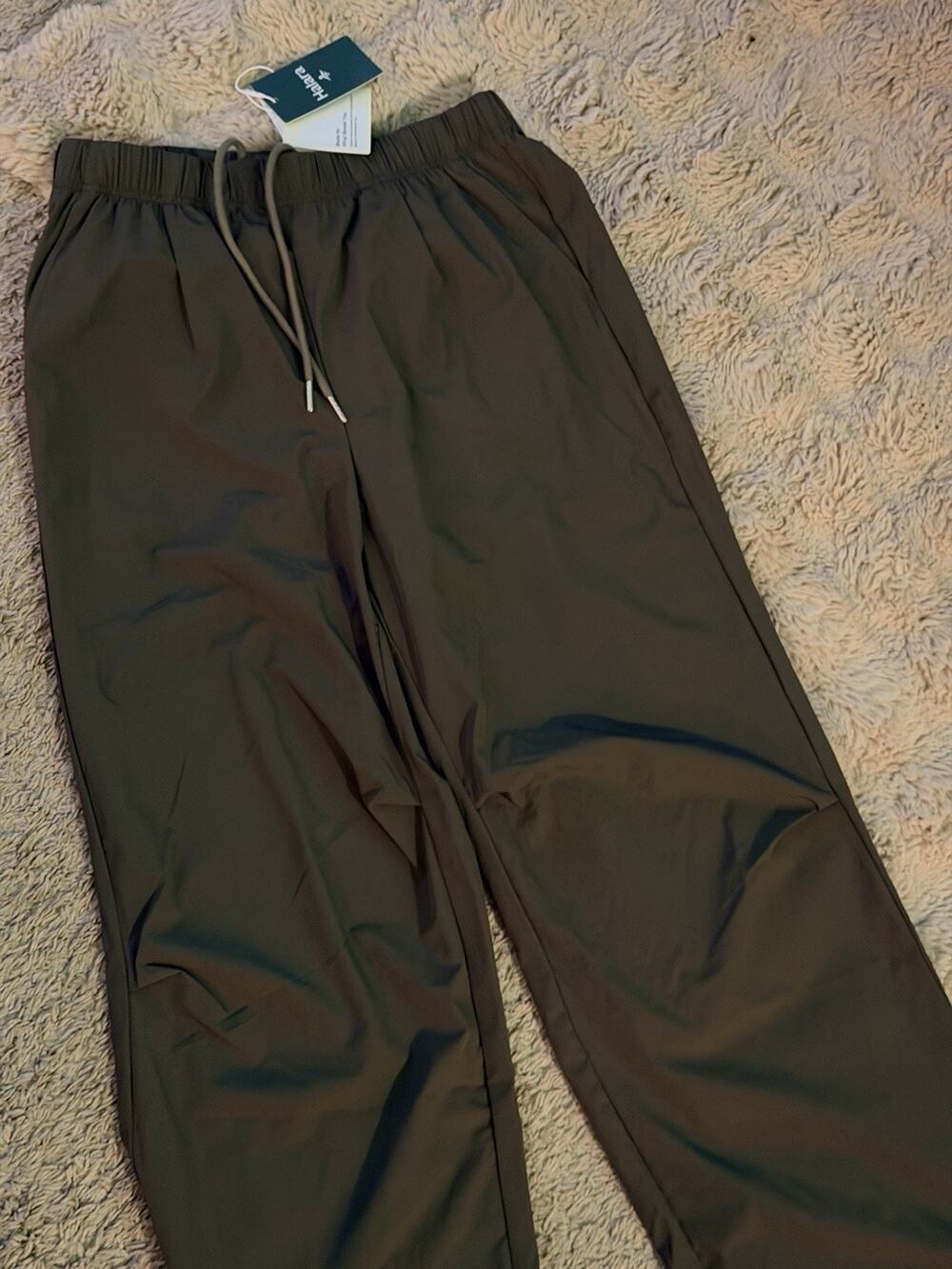 Halara women’s Green Track Pants Elastic Waist Drawstring Straight Leg